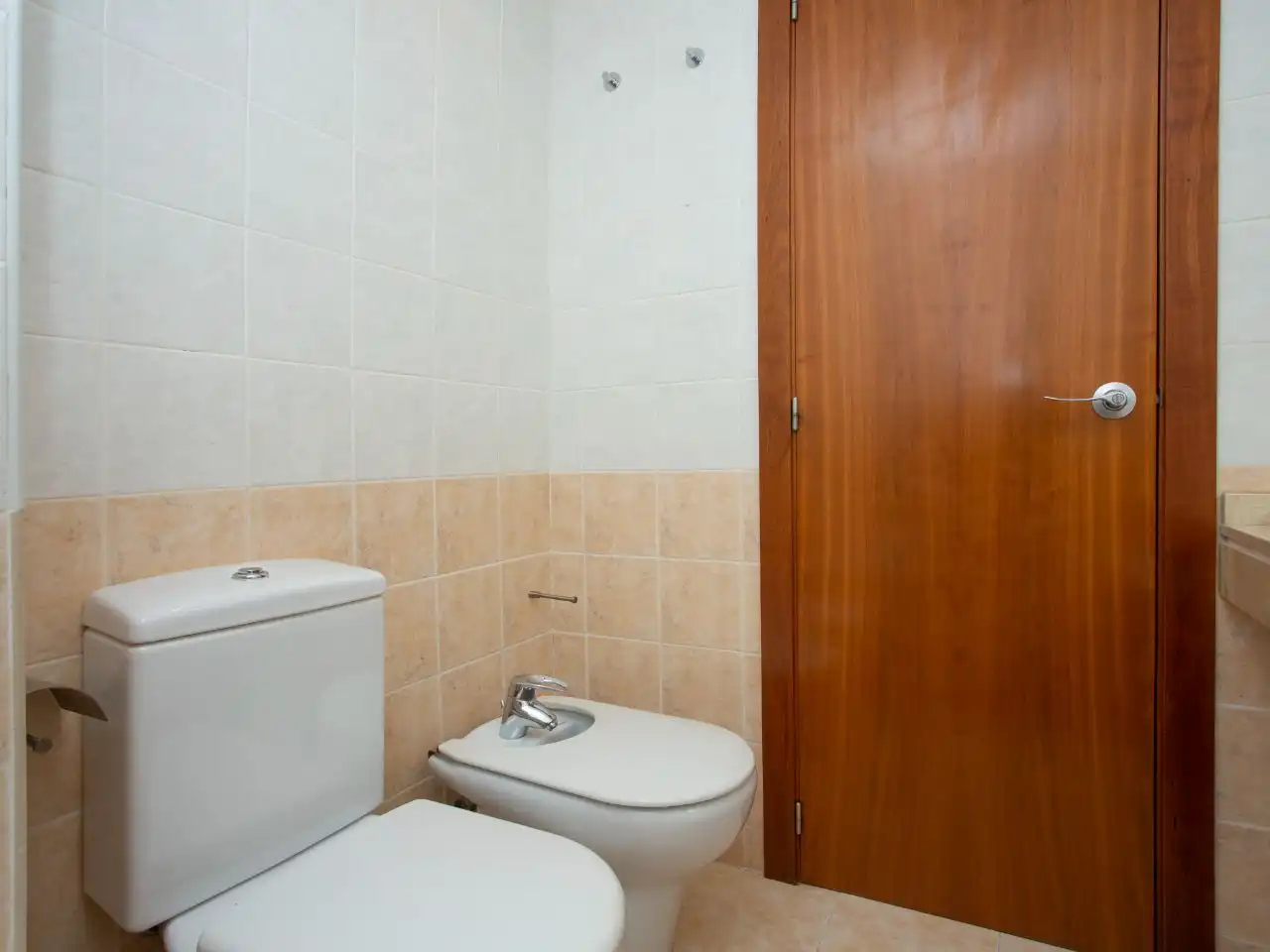Flat for rent in Avinguda de França, 1, Penya - Roja - Avda. Francia Bathroom of Flat for rent in Valencia with Air Conditioner, Heating and Terrace