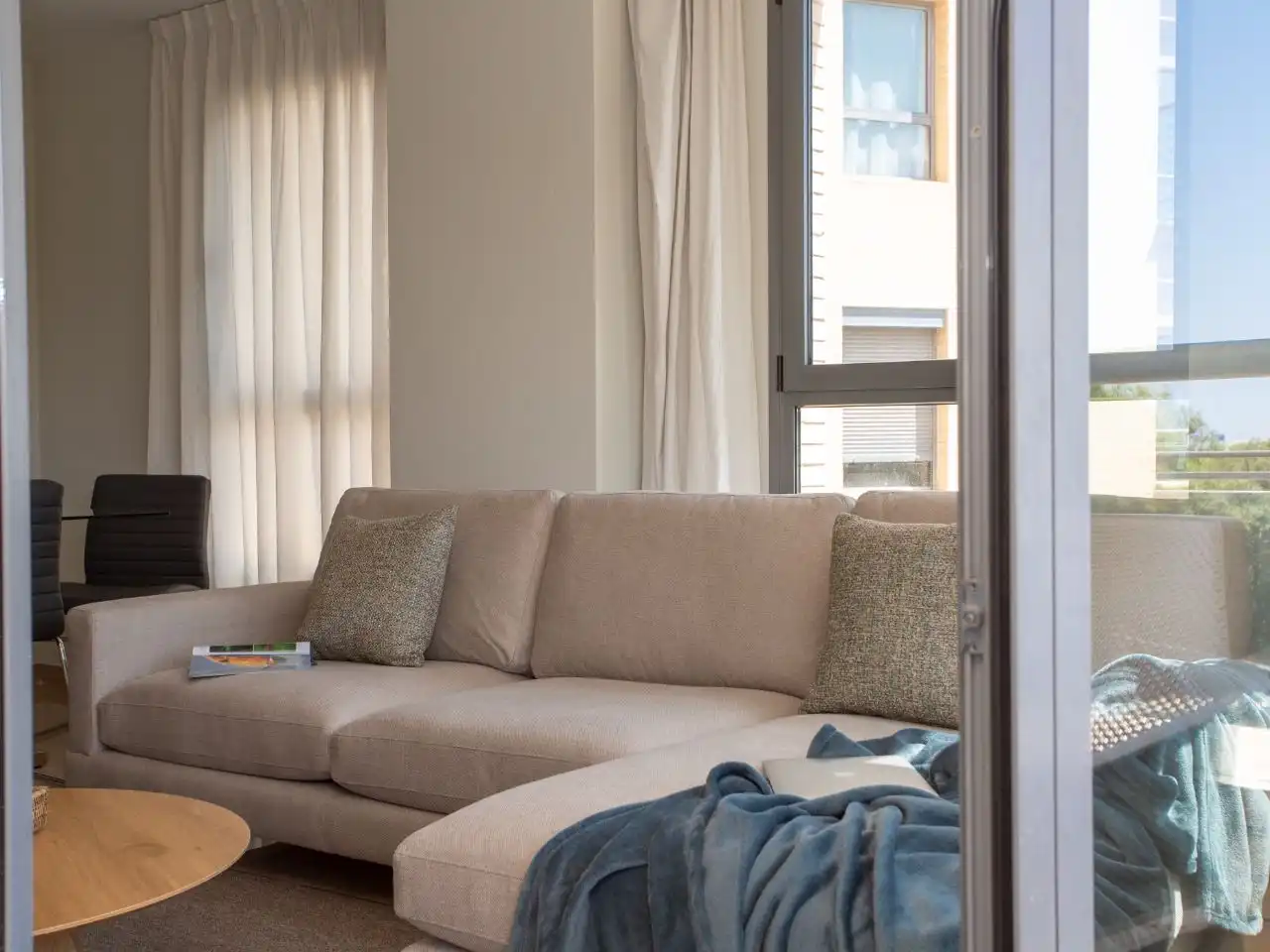 Flat for rent in Avinguda de França, 1, Penya - Roja - Avda. Francia Living room of Flat for rent in Valencia with Air Conditioner, Heating and Terrace
