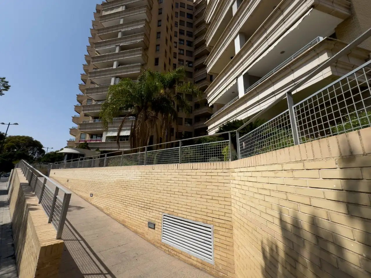 Flat for rent in Avinguda de França, 1, Penya - Roja - Avda. Francia Exterior view of Flat for rent in Valencia with Air Conditioner, Heating and Terrace