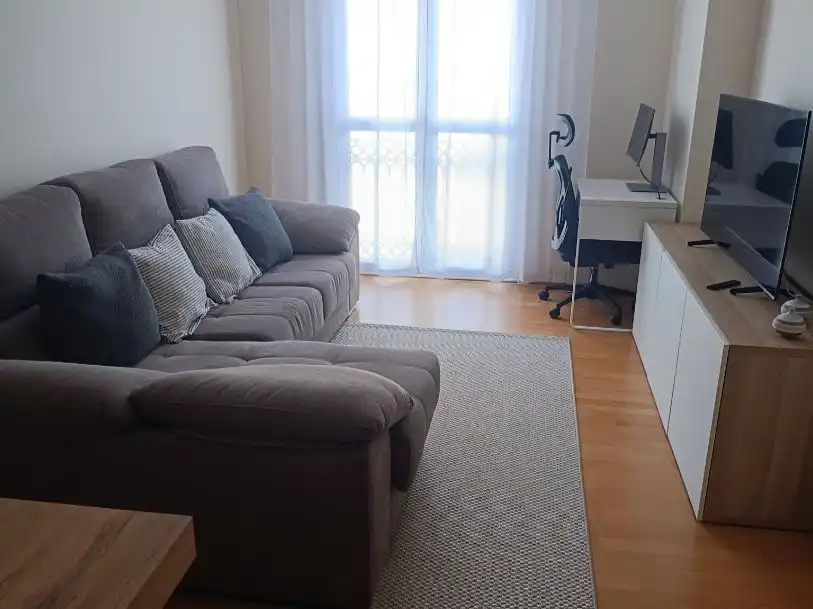 Wohnung zur Miete in Rúa Castelao, 69, Sarria Wohnzimmer von Wohnung zur Miete in Sarria mit Heizung, Parkett und Abstellraum