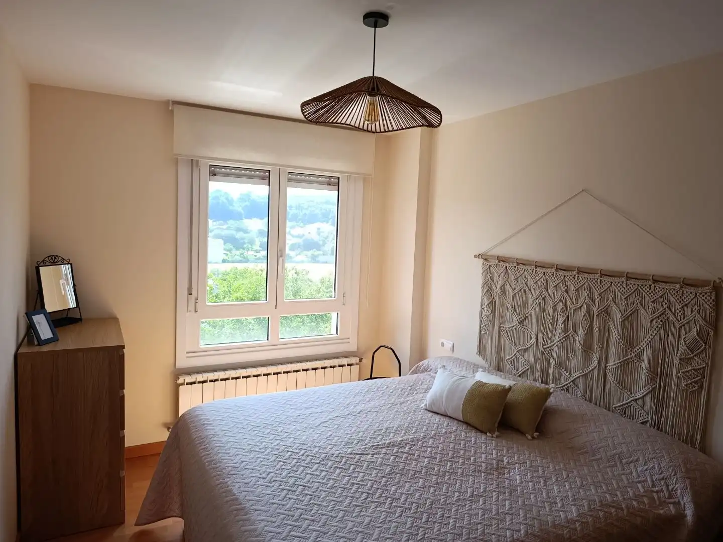 Wohnung zur Miete in Rúa Castelao, 69, Sarria Schlafzimmer von Wohnung zur Miete in Sarria mit Heizung, Parkett und Abstellraum