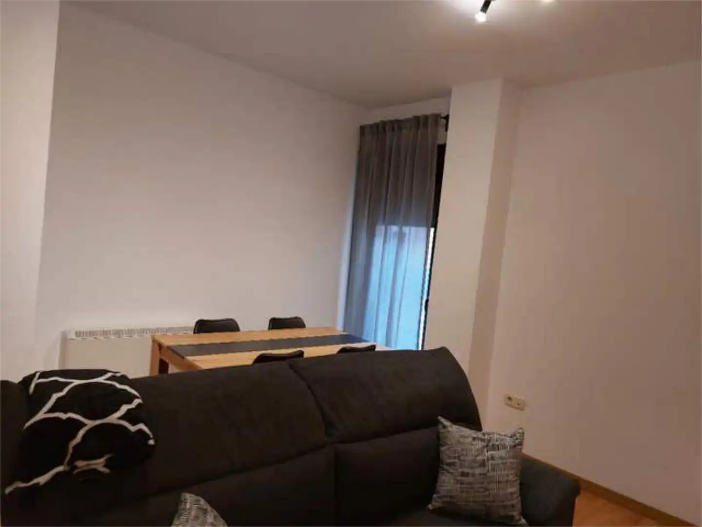 Piso de alquiler en Espirdo