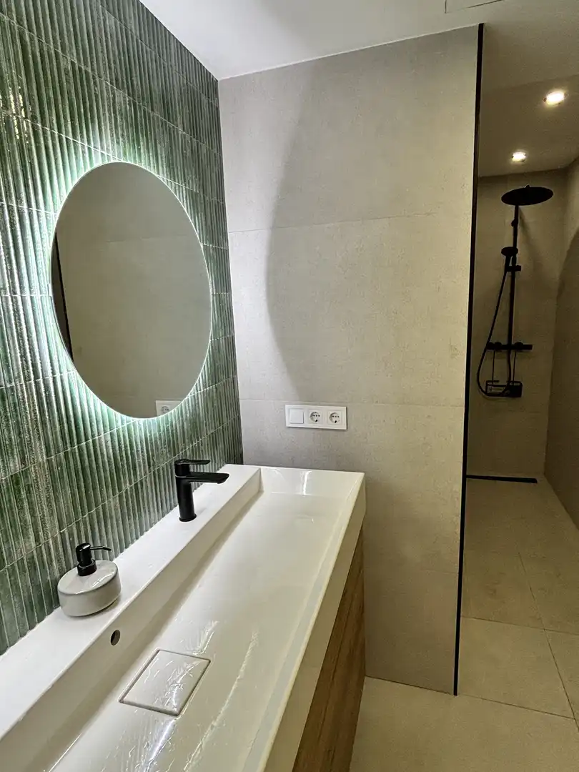 Flat for sale in Calle Arquitecto José Gómez Millán, 3, Parque Atlántico- San Matías Bathroom of Flat for sale in Sevilla with Air Conditioner, Private garden and Storage room