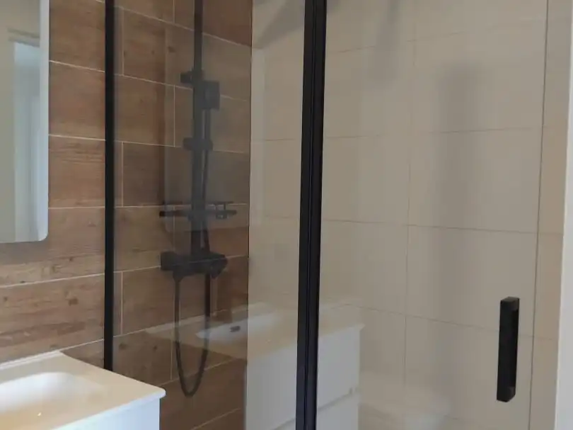 Estudio de alquiler en Ponte Pequena, 21, Coristanco Baño de Estudio de alquiler en Coristanco con Calefacción, Terraza y Amueblado