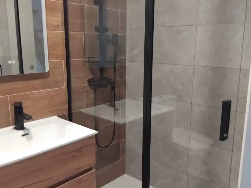Apartamento de alquiler en Ponte Pequena, 21, Coristanco Baño de Apartamento de alquiler en Coristanco con Calefacción, Terraza y Amueblado