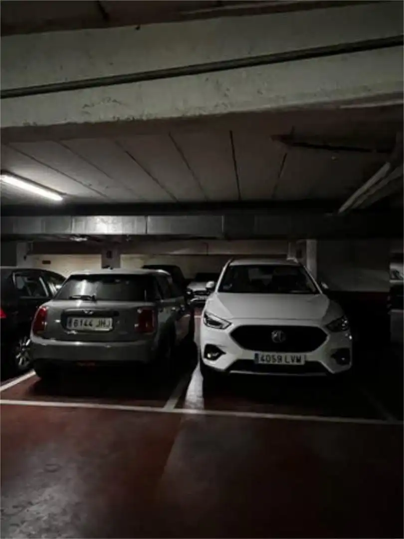 Aparcament de Garatge de lloguer en Madrid