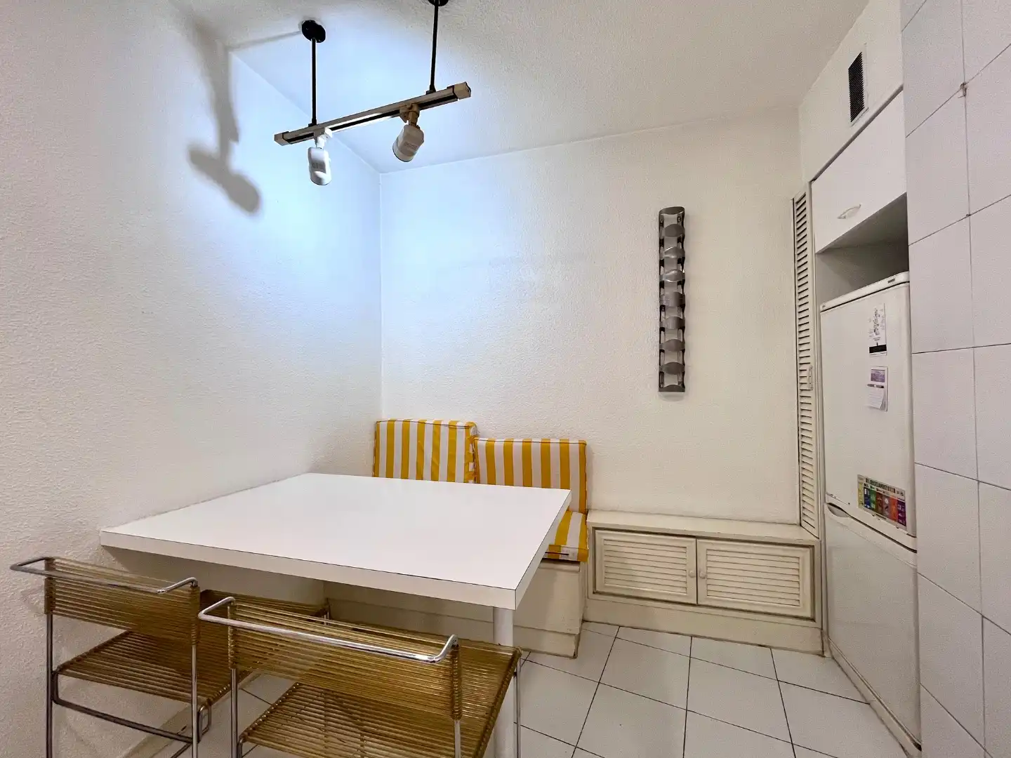 Wohnung zur Miete in Calle de Mallorca, 2, Embajadores - Lavapiés Esszimmer von Wohnung zur Miete in Madrid mit Heizung, Möbliert und Balkon