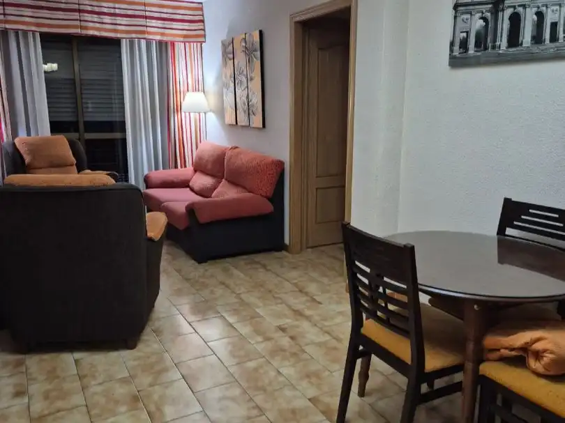 Flat for rent in Calle José María Valdenebro, 34, Ciudad Jardín - Zoco Flat for rent in Calle José María Valdenebro, 34, Ciudad Jardín - Zoco