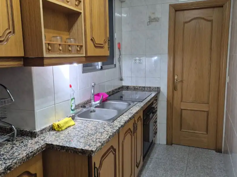 Flat for rent in Calle José María Valdenebro, 34, Ciudad Jardín - Zoco Flat for rent in Calle José María Valdenebro, 34, Ciudad Jardín - Zoco