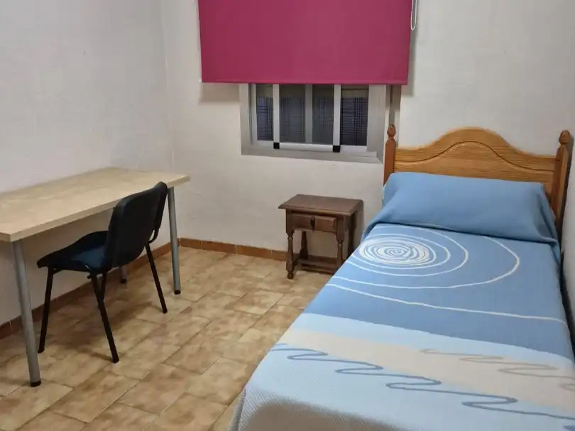 Flat for rent in Calle José María Valdenebro, 34, Ciudad Jardín - Zoco Flat for rent in Calle José María Valdenebro, 34, Ciudad Jardín - Zoco