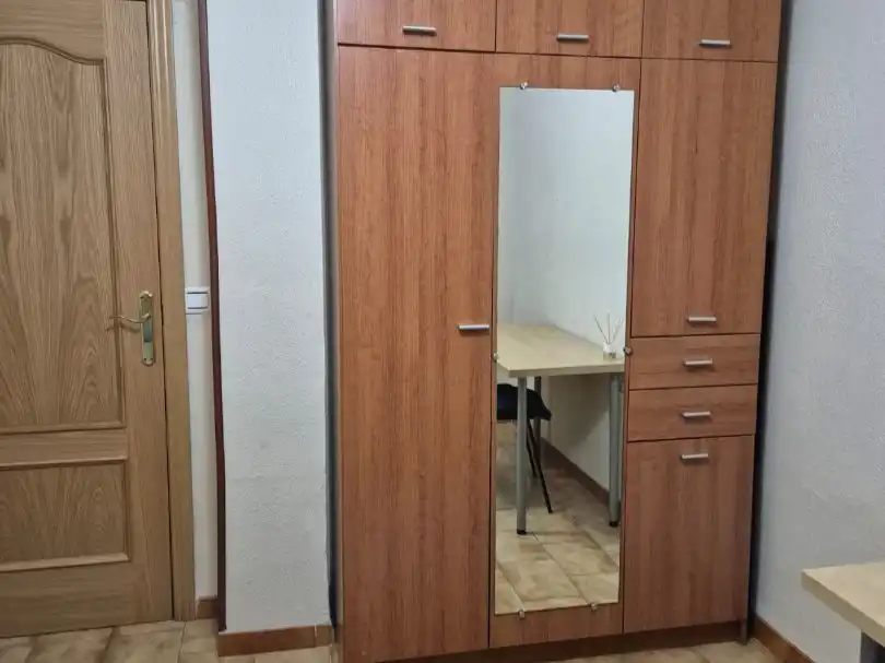 Flat for rent in Calle José María Valdenebro, 34, Ciudad Jardín - Zoco Flat for rent in Calle José María Valdenebro, 34, Ciudad Jardín - Zoco