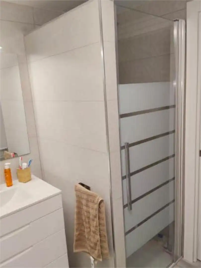 Wohnung zur Miete in Centro Badezimmer von Wohnung zur Miete in Jerez de la Frontera mit Heizung, Privatgarten und Möbliert
