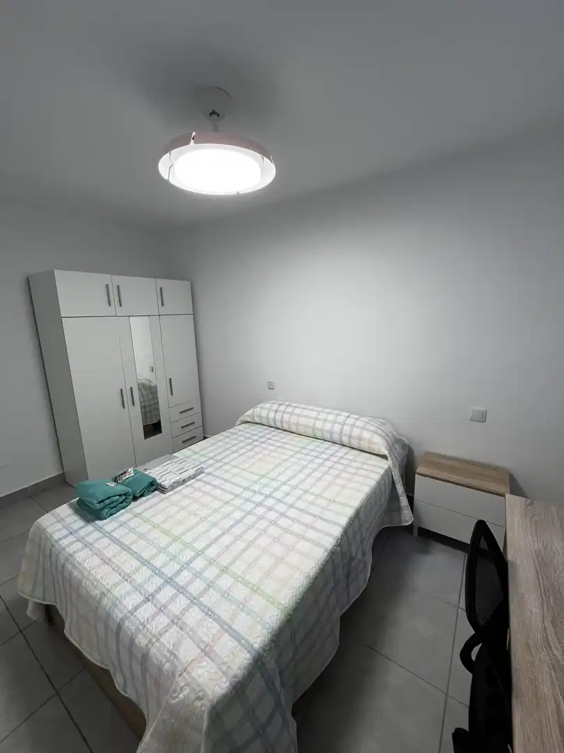 Habitació a Calle de Casalarreina, 41, Ambroz Habitació a Calle de Casalarreina, 41, Ambroz
