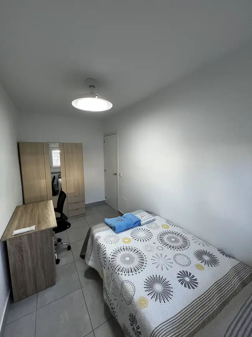 Habitació a Calle de Casalarreina, 41, Ambroz Habitació a Calle de Casalarreina, 41, Ambroz