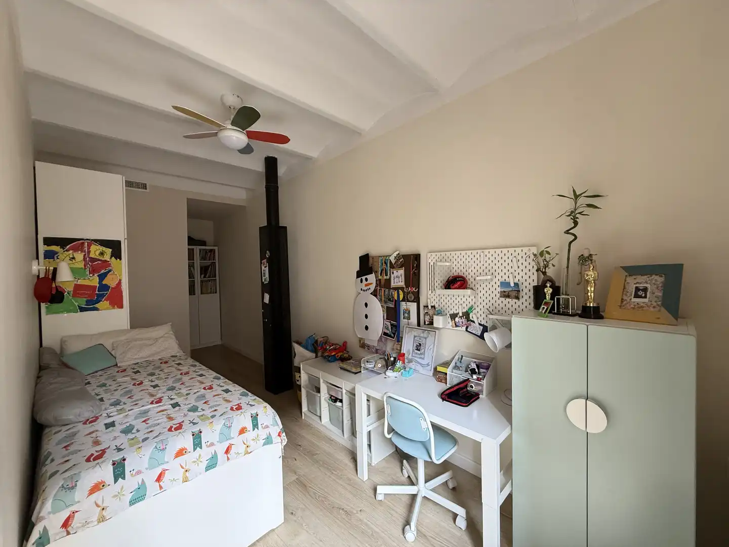 Casa o xalet en venda a Carrer de Falguera, 49, Centre - Can Nadal Dormitori de Casa o xalet en venda en Sant Feliu de Llobregat amb Aire condicionat, Calefacció i Parquet