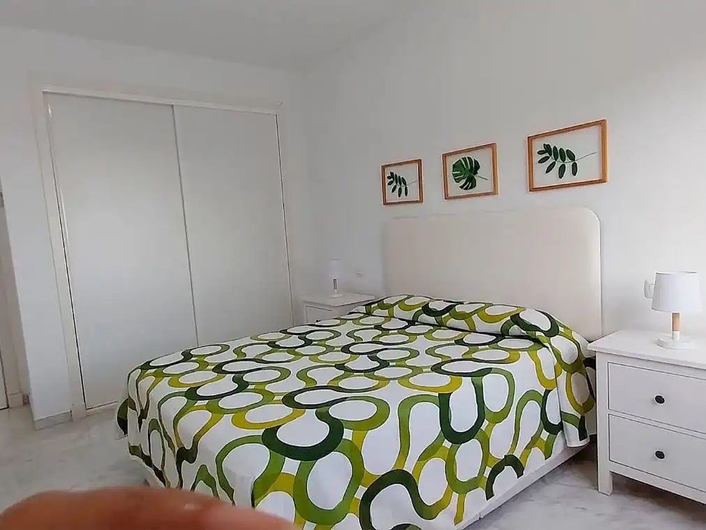 Àtic de lloguer a Calle Tramo de Unión, 7, Santa María Dormitori de Àtic de lloguer en Marbella amb Aire condicionat, Terrassa i Piscina