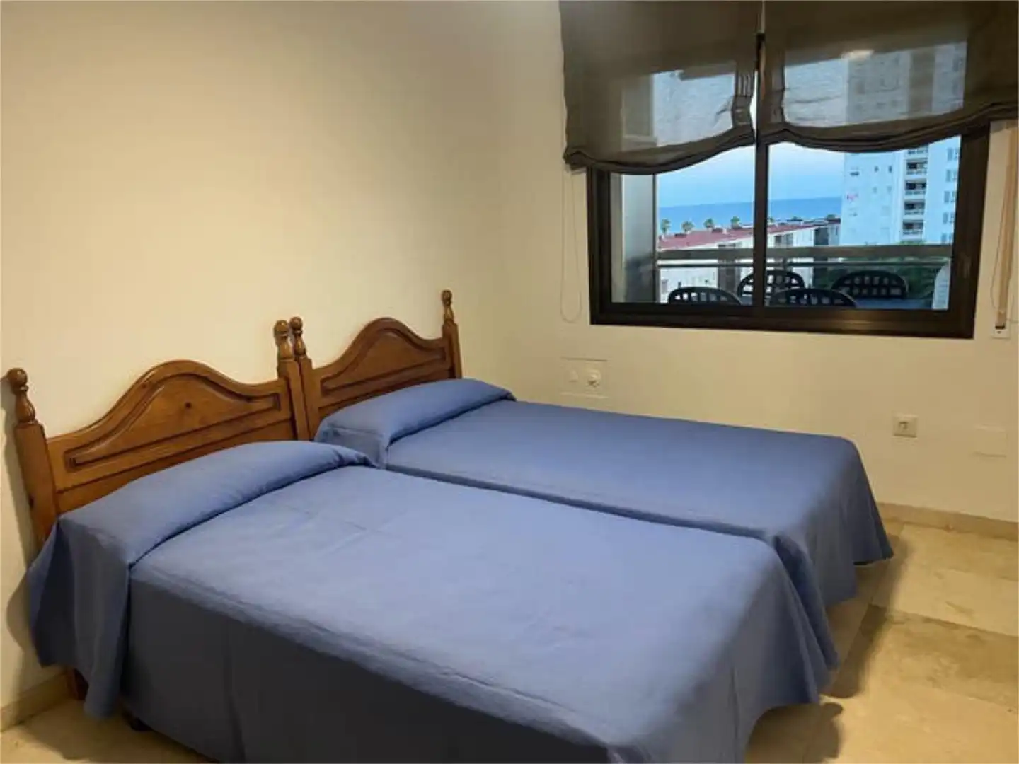 Habitación de Apartamento de alquiler en Salou con Calefacción, Terraza y Piscina