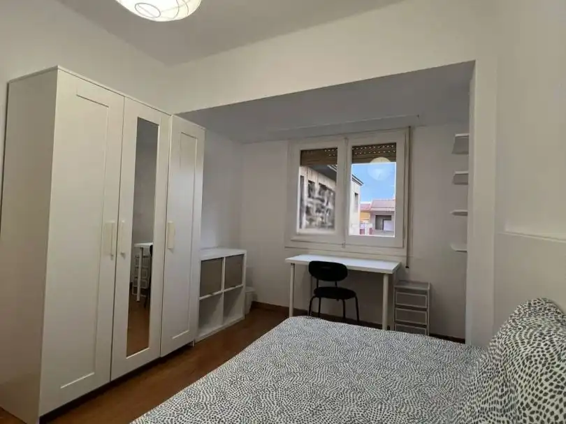Apartamento de alquiler en Plaza Iglesia, 5, Fuentes de Ebro Habitación de Apartamento de alquiler en Fuentes de Ebro con Aire acondicionado, Parquet y Amueblado