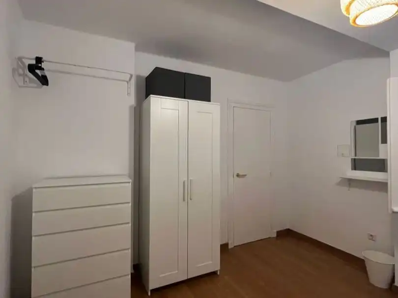 Apartamento de alquiler en Plaza Iglesia, 5, Fuentes de Ebro Habitación de Apartamento de alquiler en Fuentes de Ebro con Aire acondicionado, Parquet y Amueblado