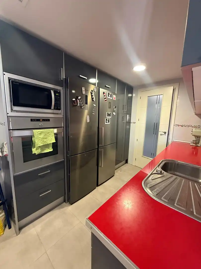 Flat for sale in Calle de Méjico, 17, Valleaguado - La Cañada Kitchen of Flat for sale in Coslada with Air Conditioner, Parquet flooring and Terrace