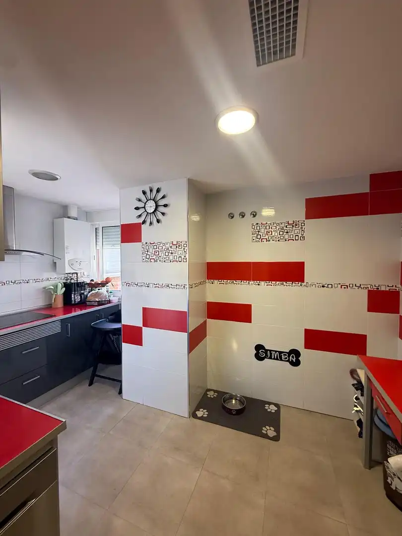 Flat for sale in Calle de Méjico, 17, Valleaguado - La Cañada Bathroom of Flat for sale in Coslada with Air Conditioner, Parquet flooring and Terrace