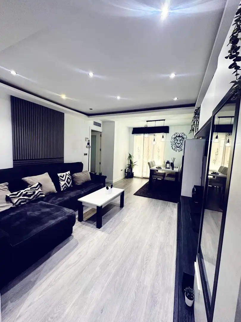 Flat for sale in Calle de Méjico, 17, Valleaguado - La Cañada Living room of Flat for sale in Coslada with Air Conditioner, Parquet flooring and Terrace