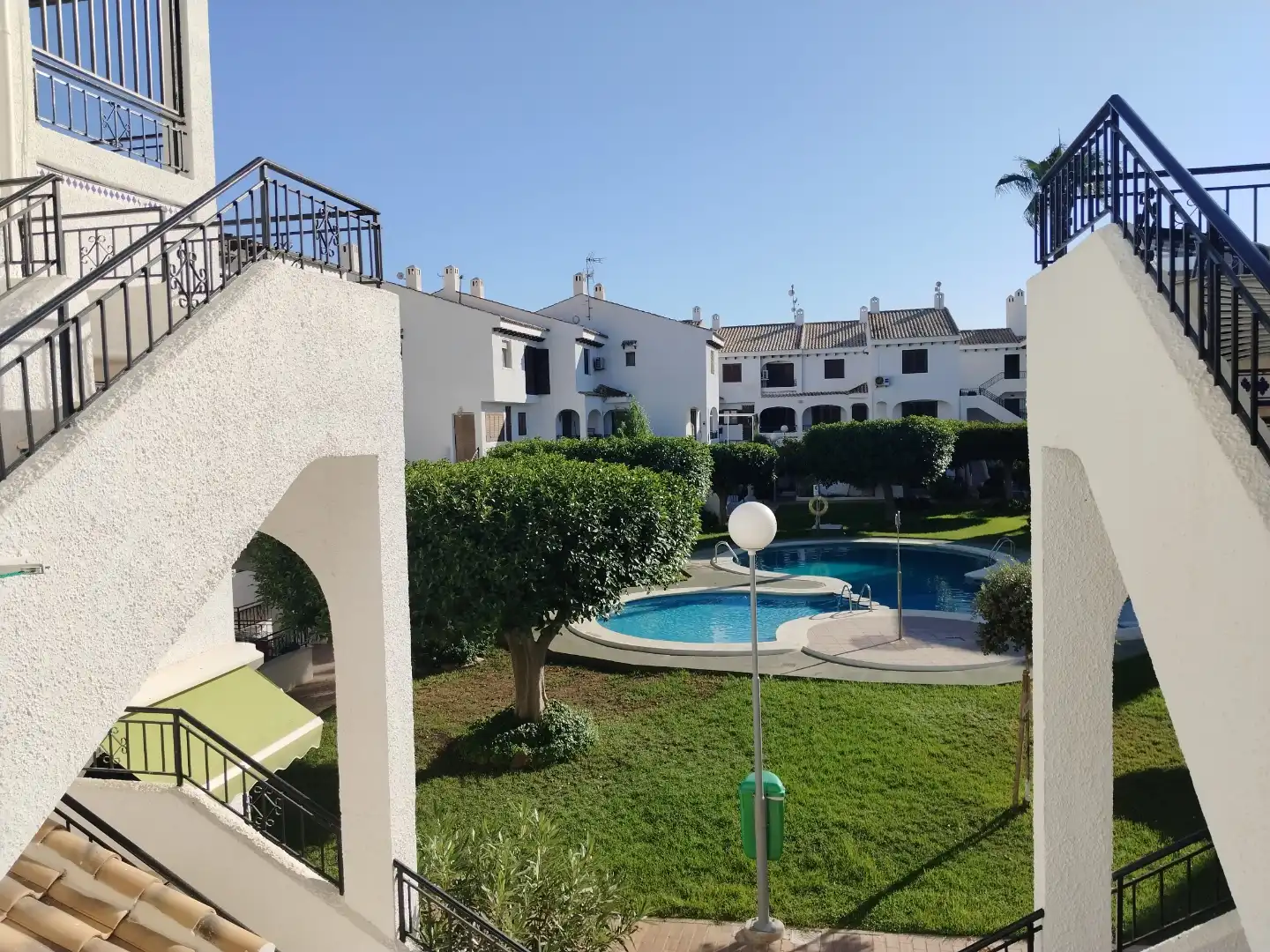 Wohnungen zur Miete in Plaza Antonio Vicea, 3, Playa Flamenca Garten von Wohnungen zur Miete in Orihuela mit Klimaanlage, Privatgarten und Terrasse