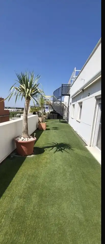 Àtic de lloguer a Calle Averroes, 9, Zona Universitaria Terrassa de Àtic de lloguer en Bormujos amb Aire condicionat, Jardí privat i Terrassa