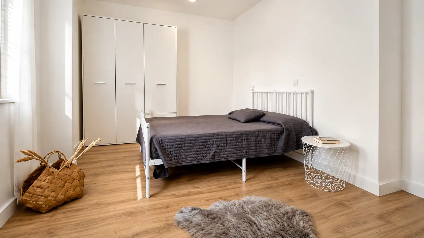 Habitación en Calle Andarax, 16, Barrio de Albaicín Habitación de Piso para compartir en Granada con Aire acondicionado, Jardín privado y Parquet