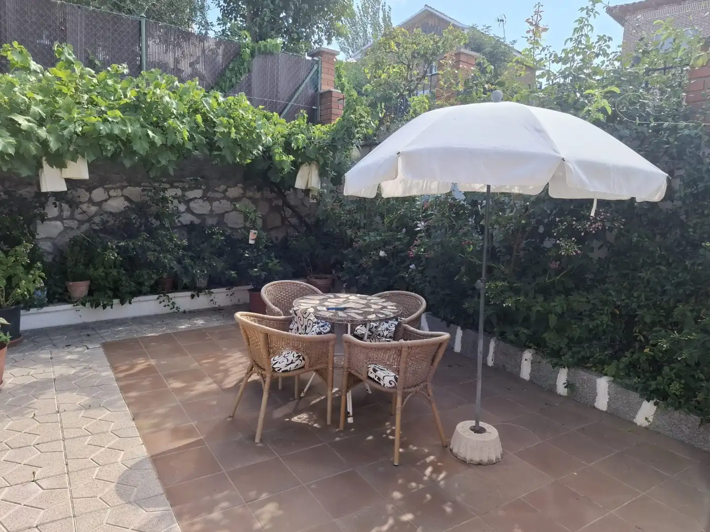 Casa o chalet en venta en Urbanización El Romeral, 20, El Mirador - Grillero Terraza de Casa o chalet en venta en Arganda del Rey con Aire acondicionado, Jardín privado y Parquet