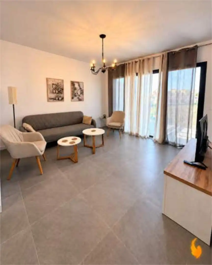 Wohnungen zur Miete in Los Nadales - Tio Charles Wohnzimmer von Wohnungen zur Miete in Benalmádena mit Terrasse und Schwimmbad