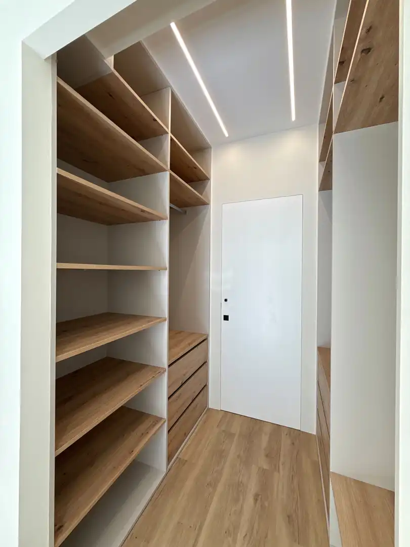 Piso en venta en A Coruña Capital , A Coruña Habitación de Piso en venta en Cuatro Caminos - Plaza de la Cubela