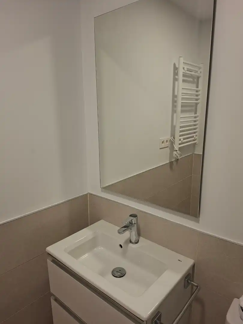 Habitació a Calle Juan Varela Gómez, 2, Entrenúcleos Bany de Pis per a compartir en Dos Hermanas amb Aire condicionat, Terrassa i Traster