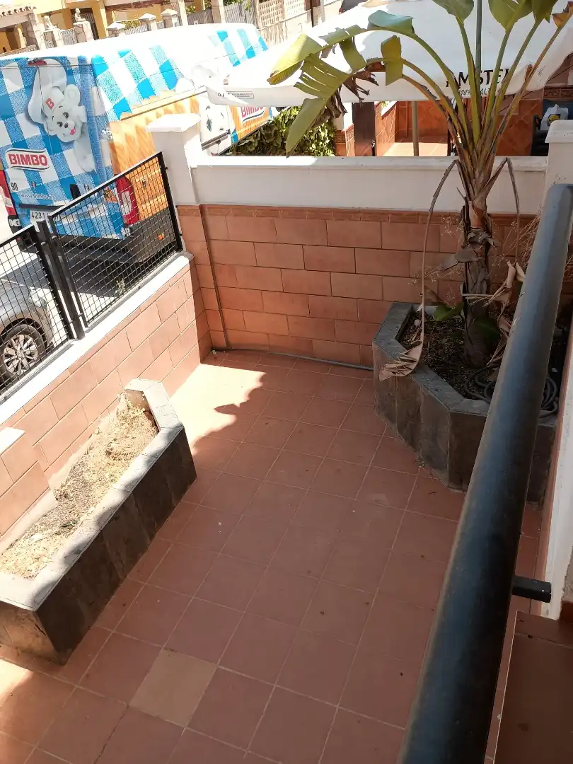 Casa adosada en venda a Calle Alfonso de la Torre Marín, 12, Churriana - El Pizarrillo - La Noria-Guadalsol Terrassa de Casa adosada en venda en Málaga Capital amb Aire condicionat, Terrassa i Balcó