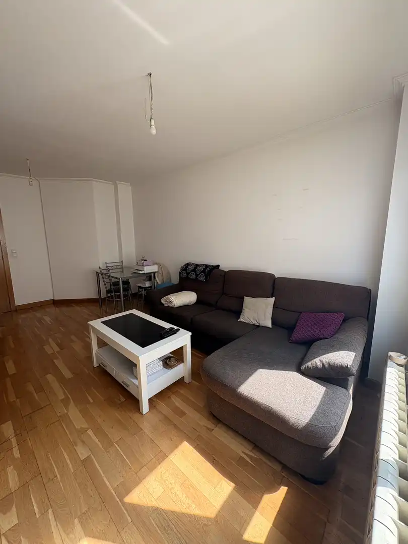 Room in Lugo, Lugo Living room of Flat for share in A Piriganlla - Albeiros - Garabolos