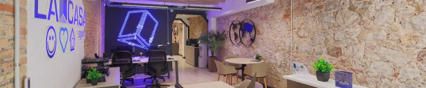 LA CASA AGENCY - HOSTAFRANCS