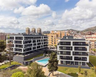 Vista exterior de Pis en venda en Esplugues de Llobregat amb Aire condicionat