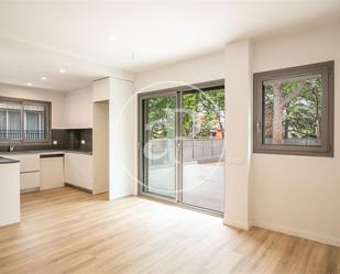 Exterior view of Planta baja for sale in  Barcelona Capital  with Air Conditioner, Terrace and Storage room