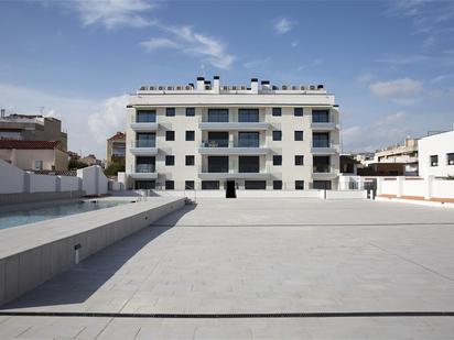 Vista exterior de Dúplex en venda en Mataró amb Aire condicionat i Terrassa