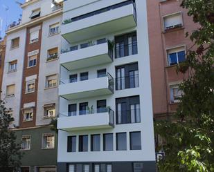 Vista exterior de Apartament en venda en  Barcelona Capital amb Terrassa i Balcó