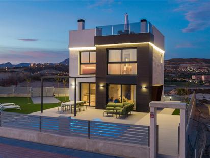 Vista exterior de Casa o xalet en venda en Mutxamel amb Terrassa, Piscina i Balcó