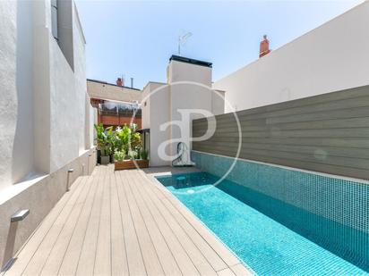 Swimming pool of House or chalet for sale in  Barcelona Capital  with Air Conditioner, Heating and Terrace