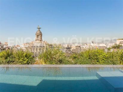 Swimming pool of Flat for sale in  Barcelona Capital  with Air Conditioner, Heating and Parquet flooring