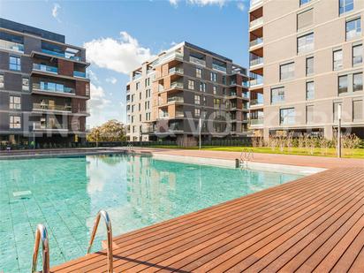 Piscina de Pis en venda en Esplugues de Llobregat amb Aire condicionat, Terrassa i Piscina comunitària